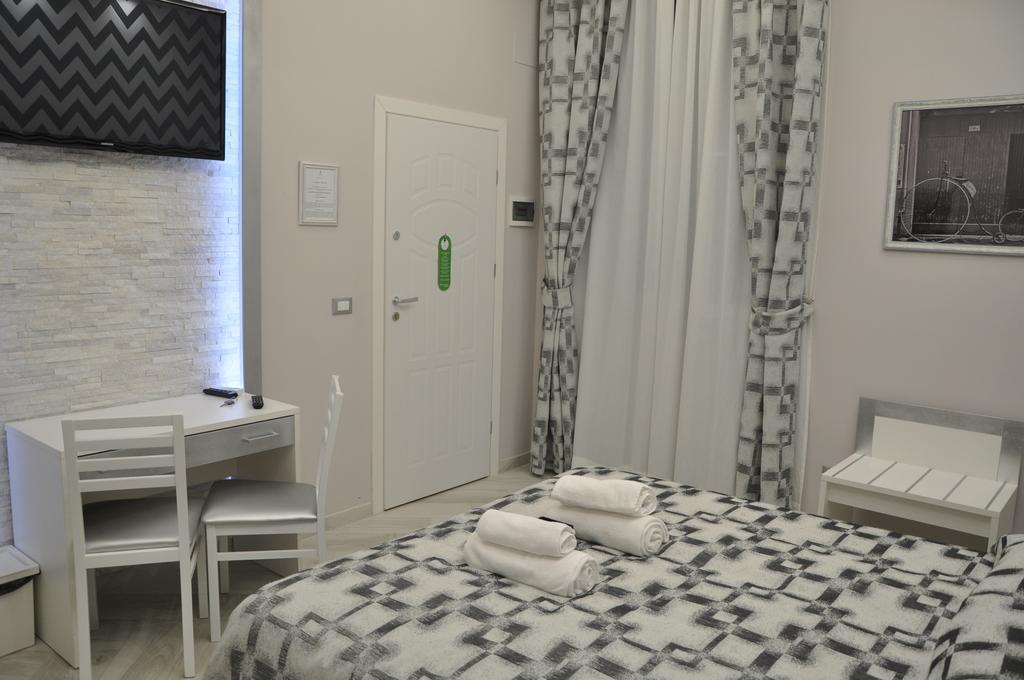 Il Corso Suite Róma Szoba fotó